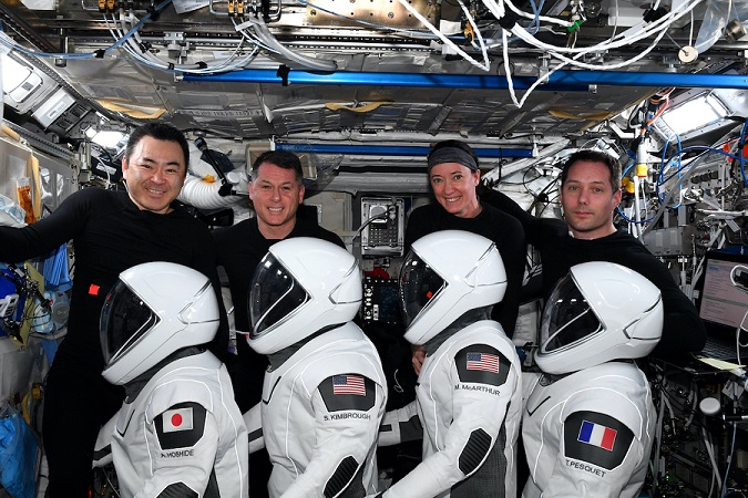 فضانوردان ماموریت اسپیس ایکس با موفقیت به زمین برگشتند