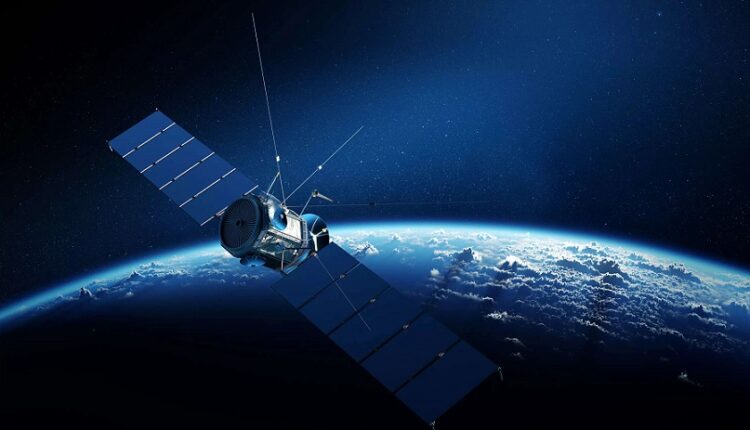 فرستنده ارتباطات ماهواره‌ای