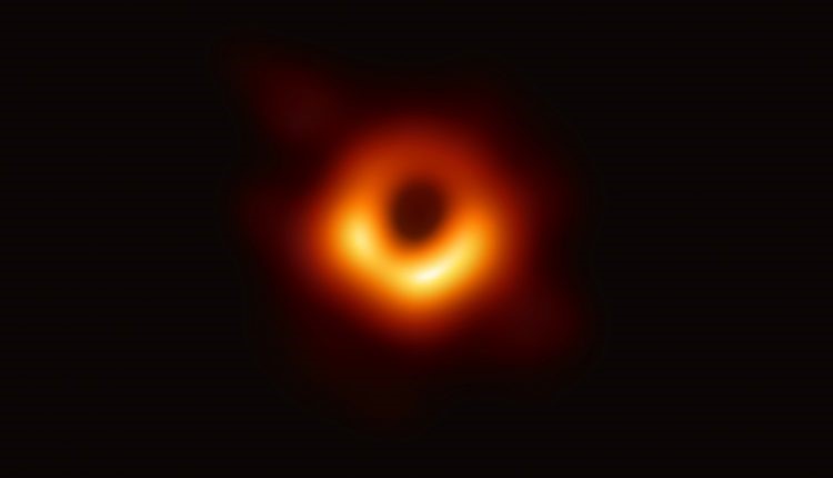 اولین تصویر سیاه‌چاله