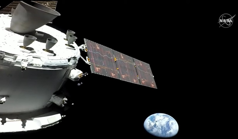 اولین سلفی ماموریت آرتمیس-۱ در مسیر رسیدن به ماه