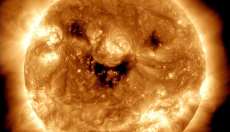 حقایق ترسناک تصویر «خورشید خندان» ناسا