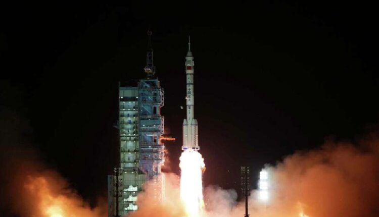 موشک ماهواره بر چین