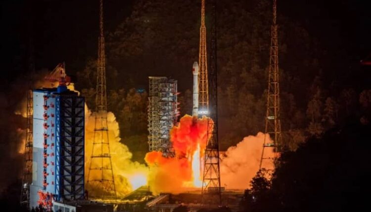 موشک ماهواره بر چین