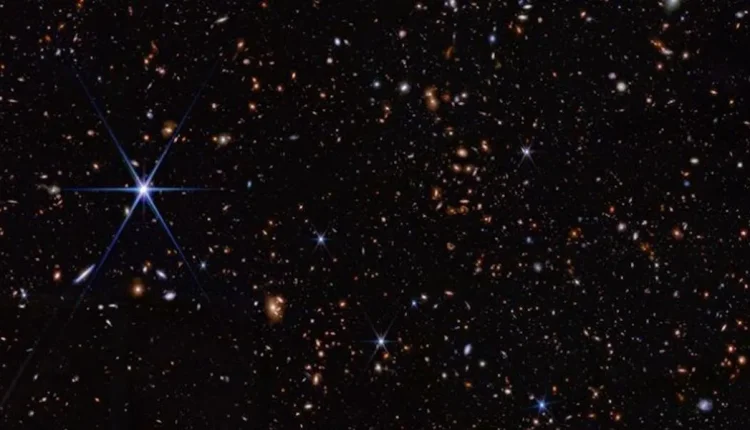 تلسکوپ جیمز وب کربن را در سپیده دم کیهان پیدا می کند.