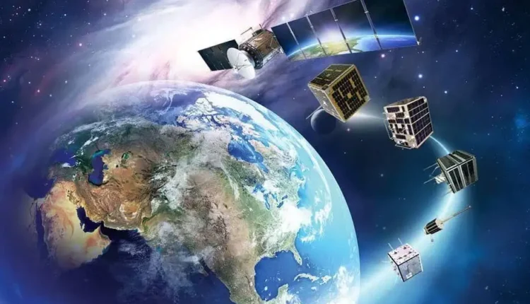 اهمیت دانش بومی و کاربردهای عملی و غیرنظامی ماهوارهها در زندگی مردم