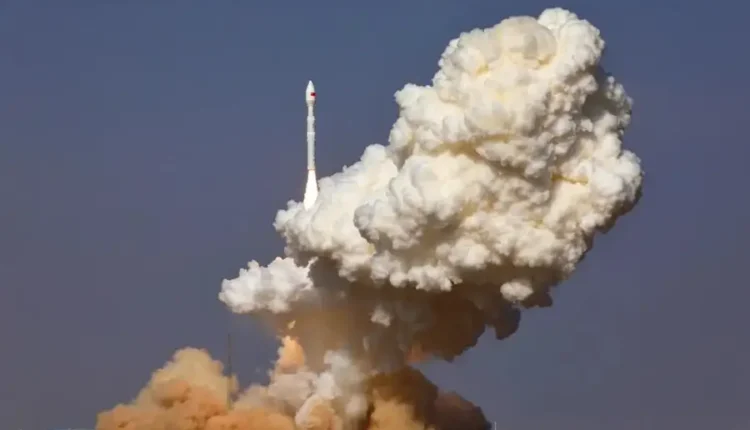 پاکستان، ماهواره فراطیفی به فضا پرتاب کرد